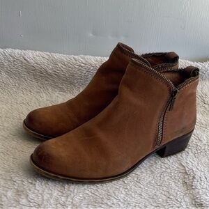 Lucky Brand Bartalino distressed leather zipper ankle booties